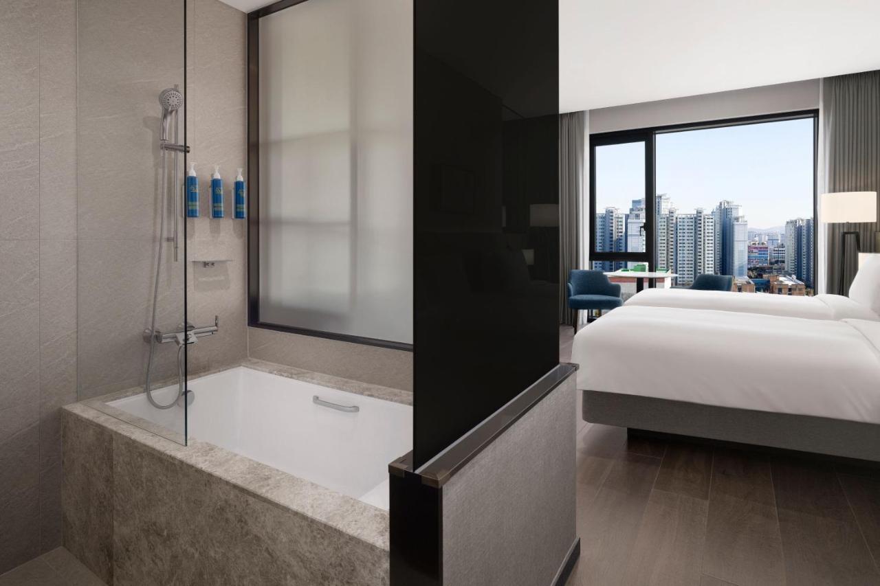 Four Points By Sheraton Suwon Exterior foto
